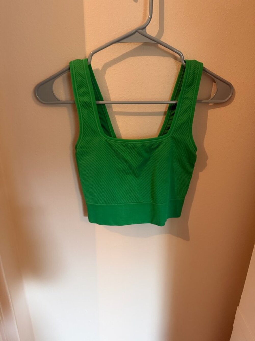 All in Motion XS 3-Piece Workout Set in Vibrant Green: Shorts, Bra & Top - Picture 2 of 12